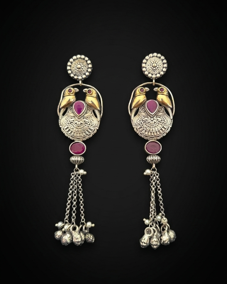 Twinbird Tassels
