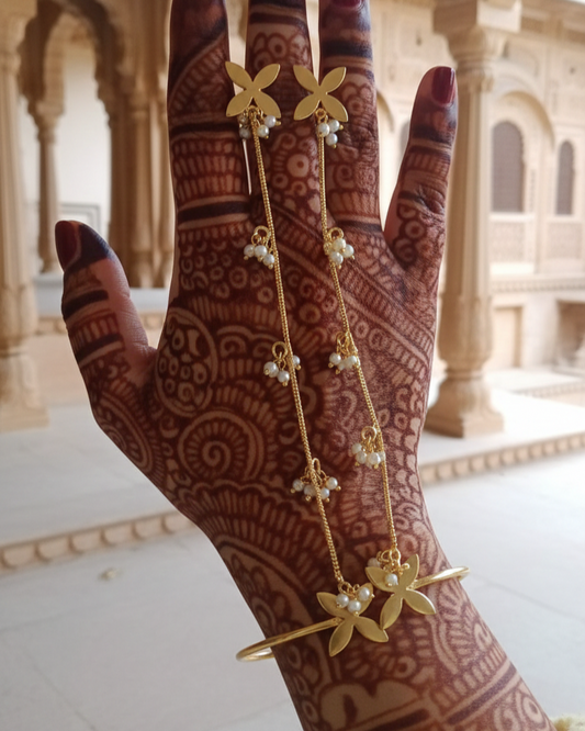 Alia Bhatt Inspired Vaidehi Lata Hathphool (1 pair, 2 pieces)