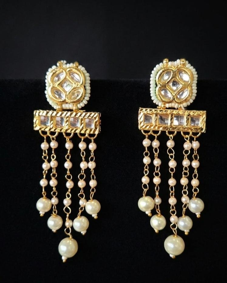 Ziya Pearl Dangler